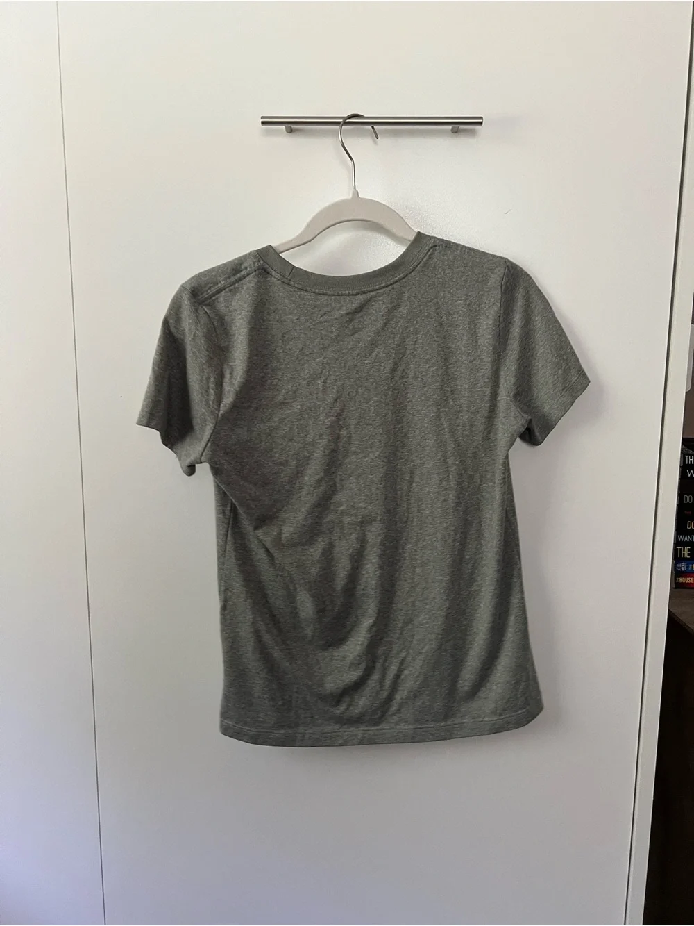 Nike Men's Heather Grey Short Sleeve Crew T-Shirt with Swoosh